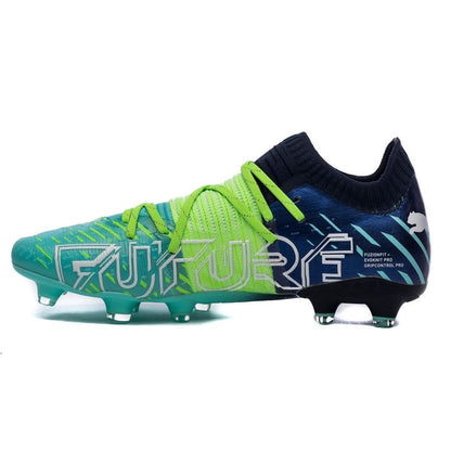 P Future 1.2 FG elite under the lights