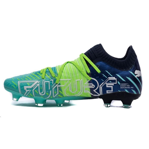P Future 1.2 FG elite under the lights