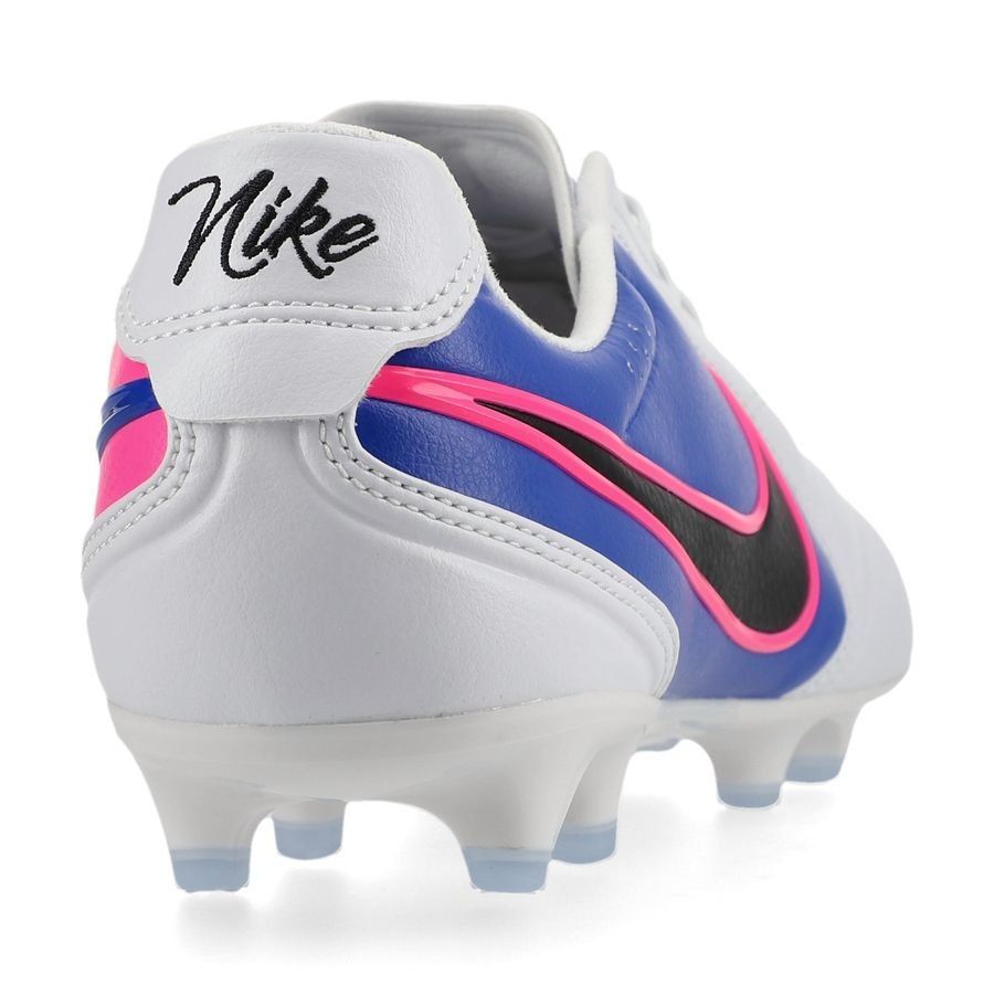 Tiempo Ligera Elite FG attack pack