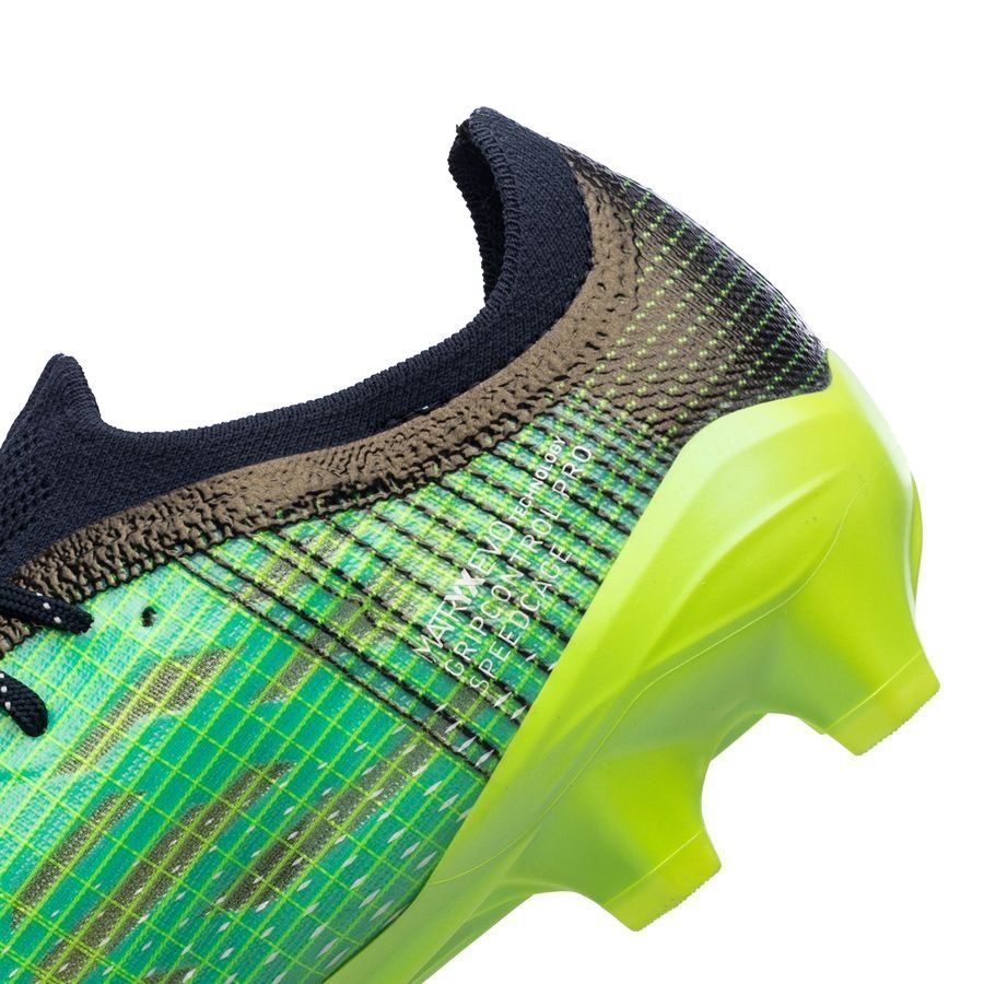 P Ultra 1.3 FG elite under the lights