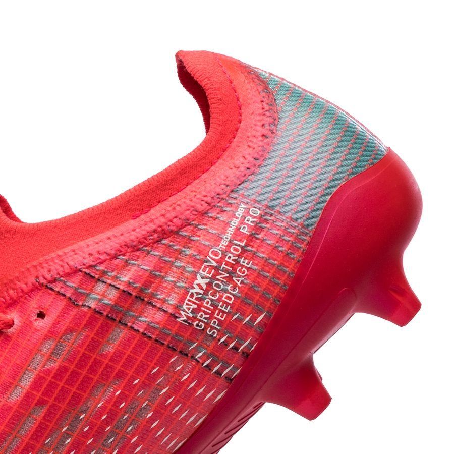 P Ultra 1.3 FG elite faster football