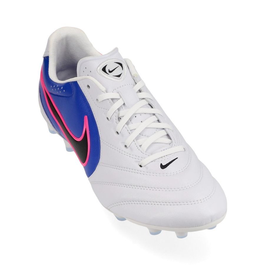 Tiempo Ligera Elite FG attack pack