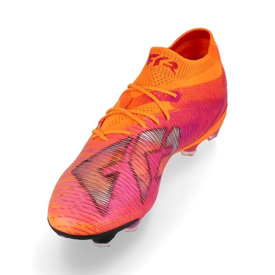 P Future 8 Ultimate FG elite hot pursuit