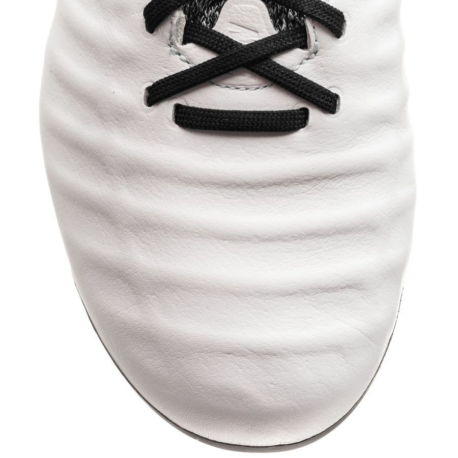 Tiempo Legend 7 FG Black & White