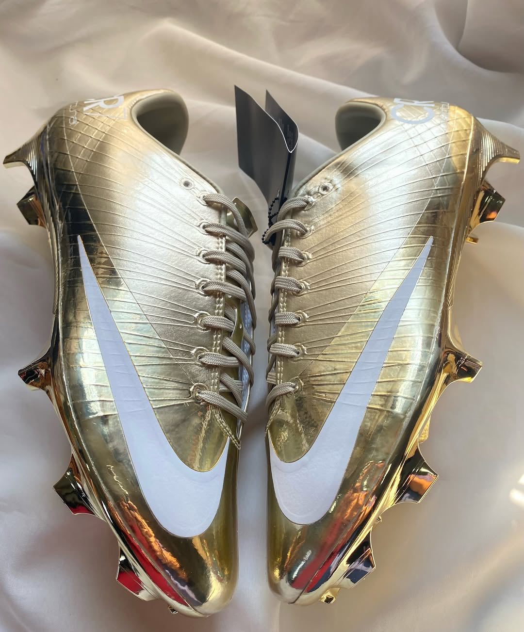 Mercurial vapor superfly cr7 rgn limited edition gold