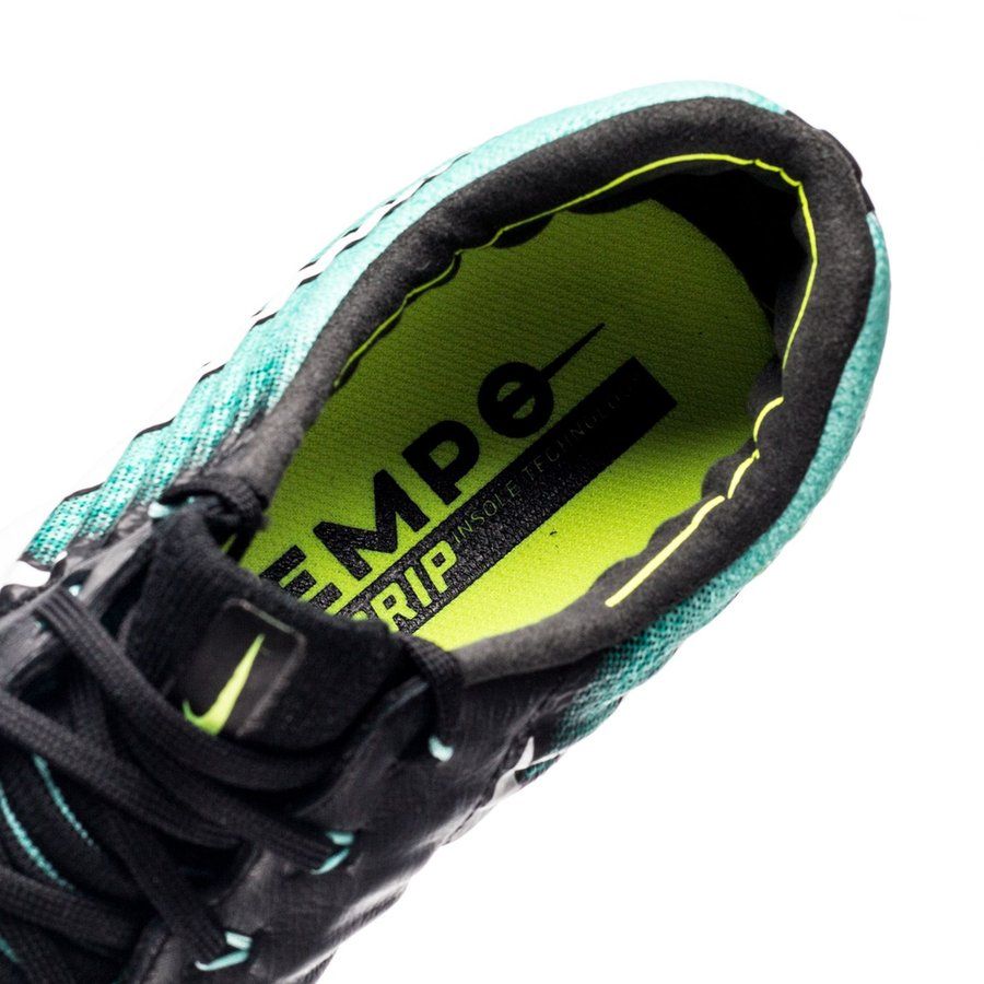 Tiempo Legend 7 FG EC17