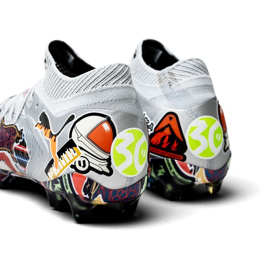 P Future 8 Ultimate FG elite sticker bomb