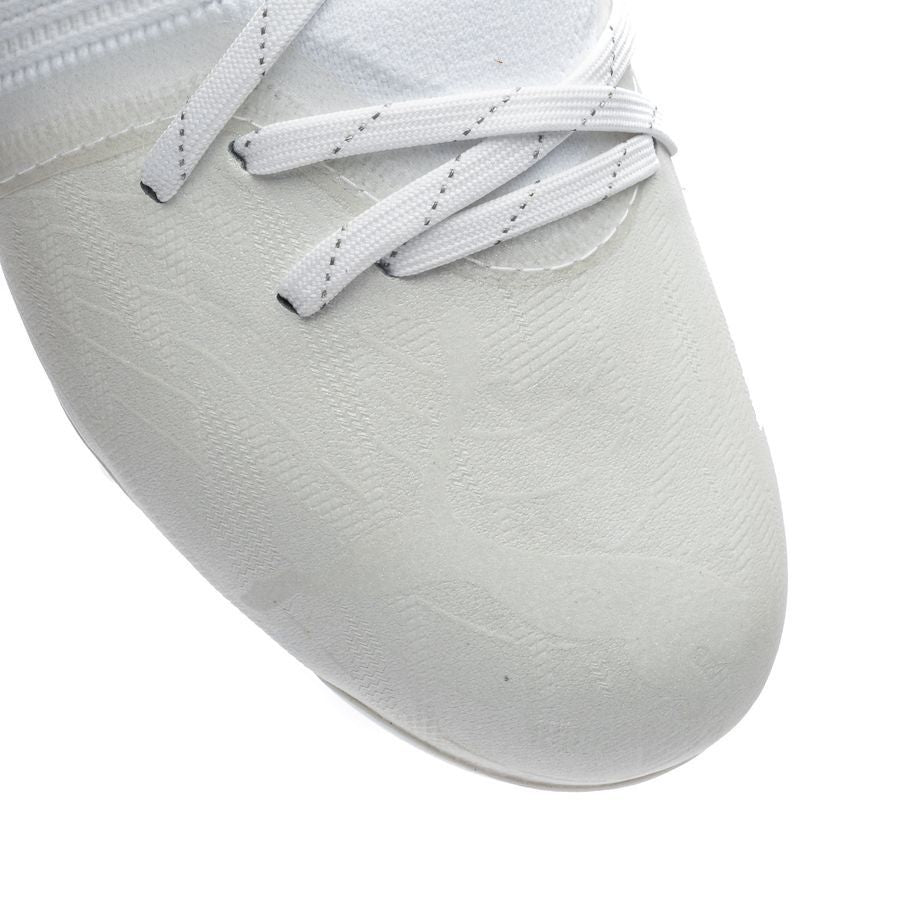 P Future 1.2 FG elite lazertouch white