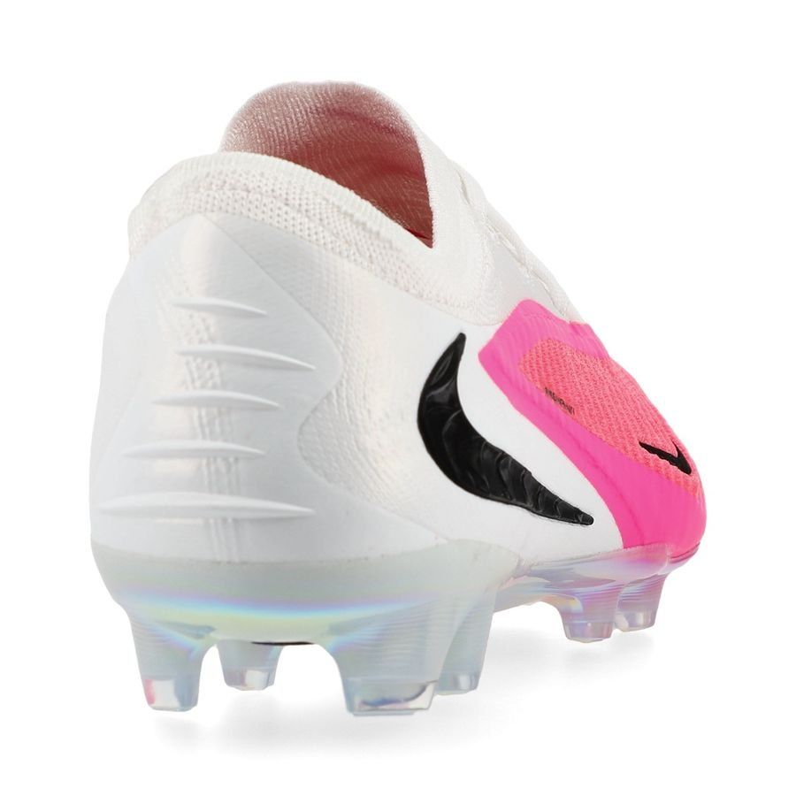 Phantom 6 Low Elite FG BREAK OUT PACK WORLD CUP 2026