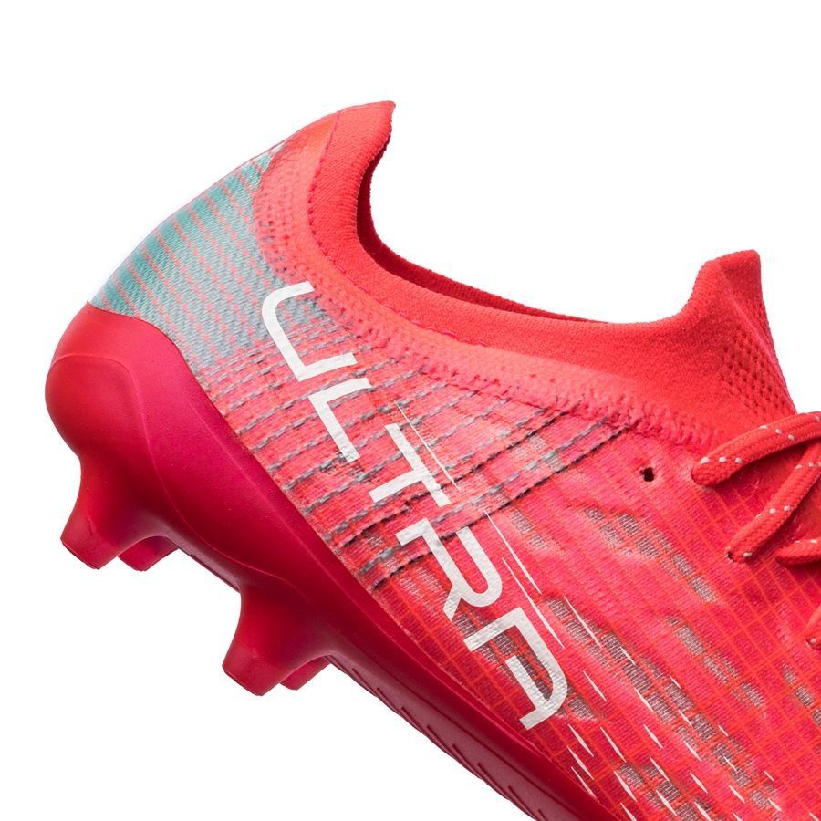 P Ultra 1.3 FG elite faster football