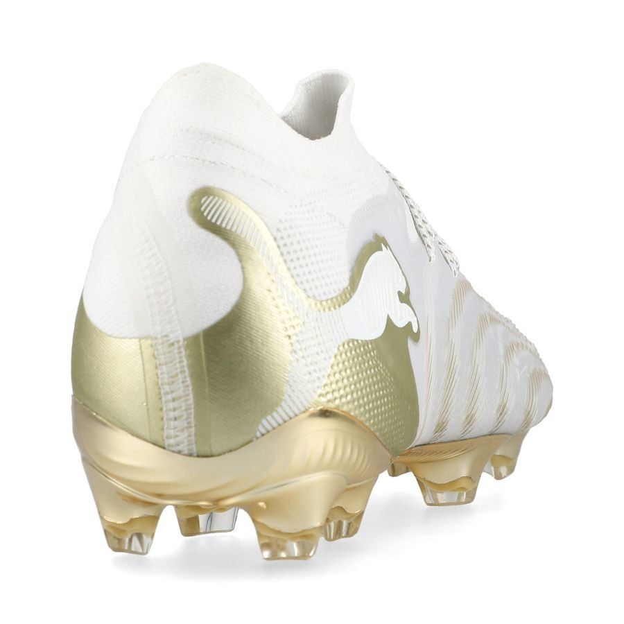 P Future 9 Ultimate FG elite gold