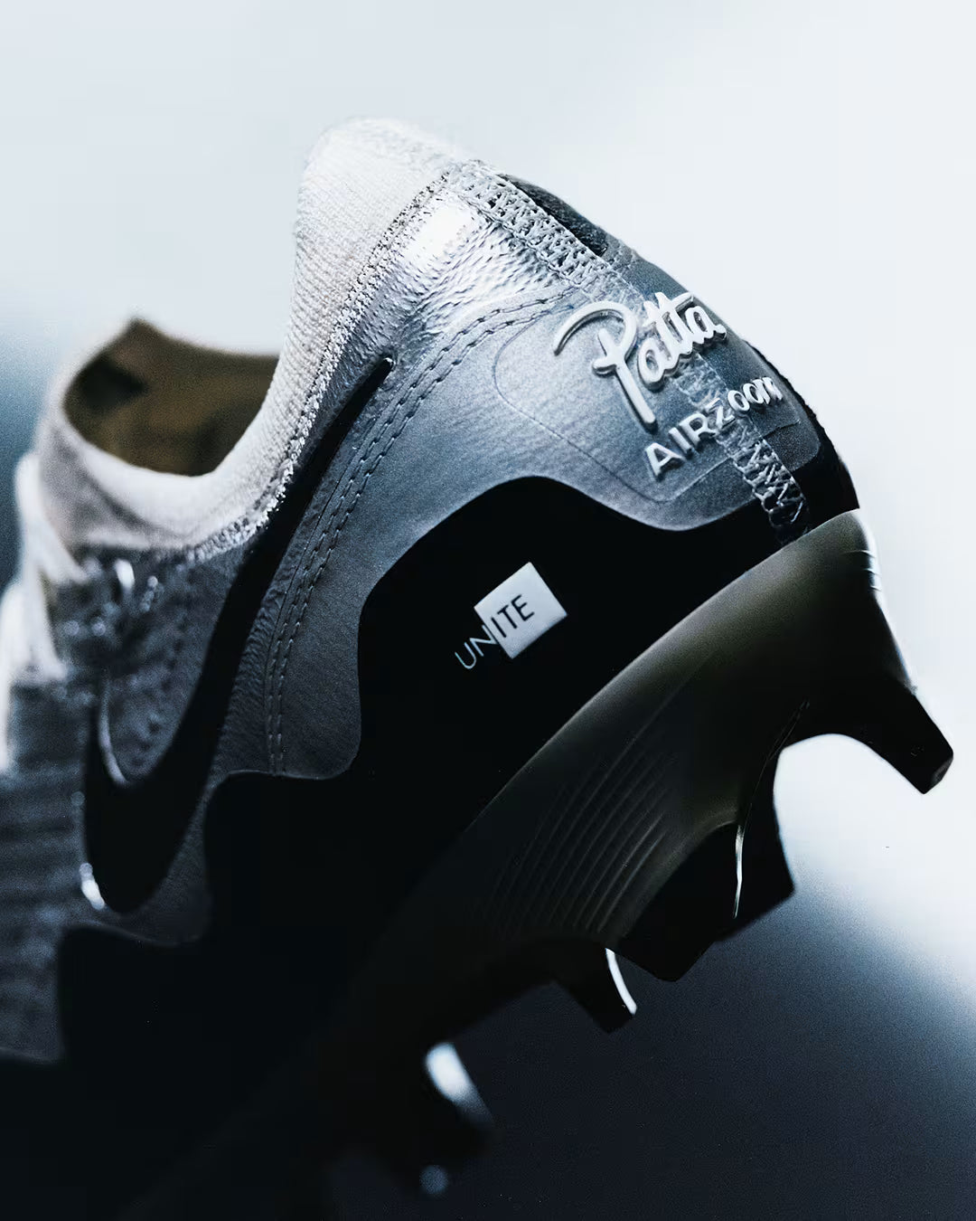 Mercurial Vapor 16 FG Elite x Patta Metalic Silver