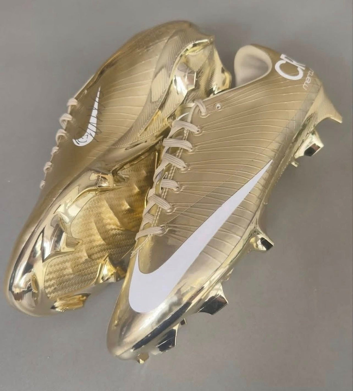 Mercurial vapor superfly cr7 rgn limited edition gold